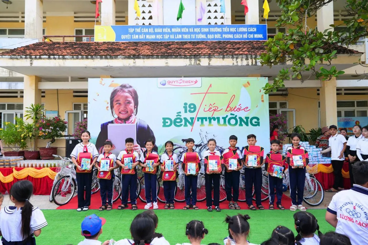 Hình ảnh dịch vụ khách hàng chuyên nghiệp của b52 play